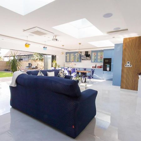Legoland Heathrow Windsor Apartment Hotel Slough Ngoại thất bức ảnh
