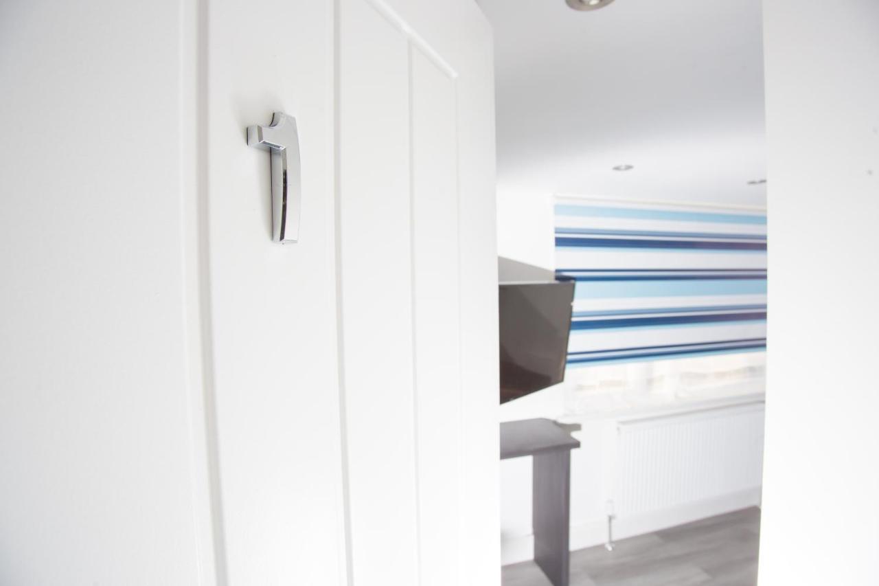 Legoland Heathrow Windsor Apartment Hotel Slough Ngoại thất bức ảnh