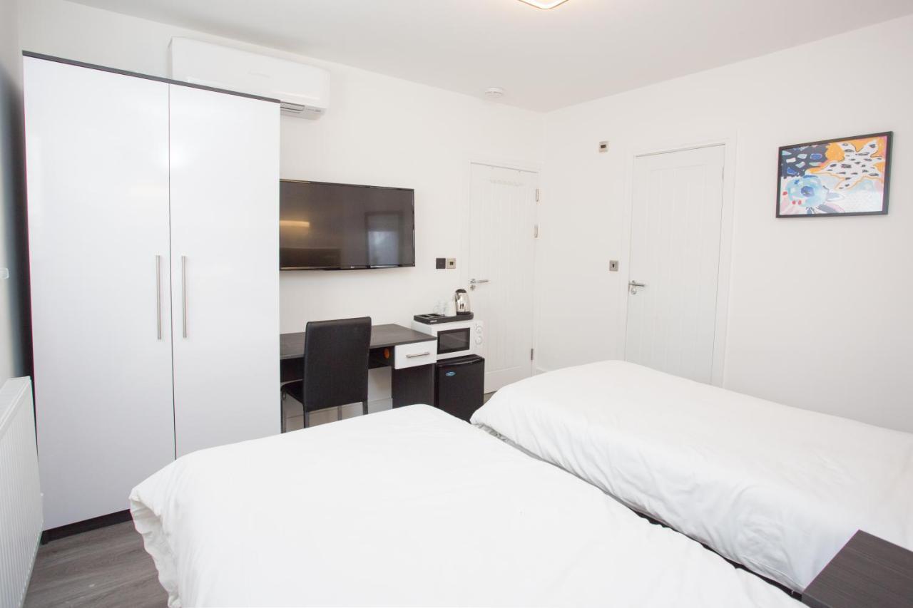 Legoland Heathrow Windsor Apartment Hotel Slough Ngoại thất bức ảnh