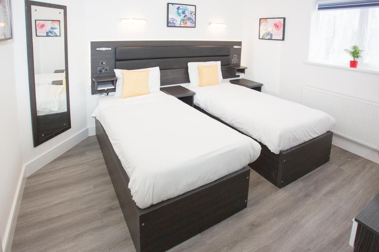 Legoland Heathrow Windsor Apartment Hotel Slough Ngoại thất bức ảnh