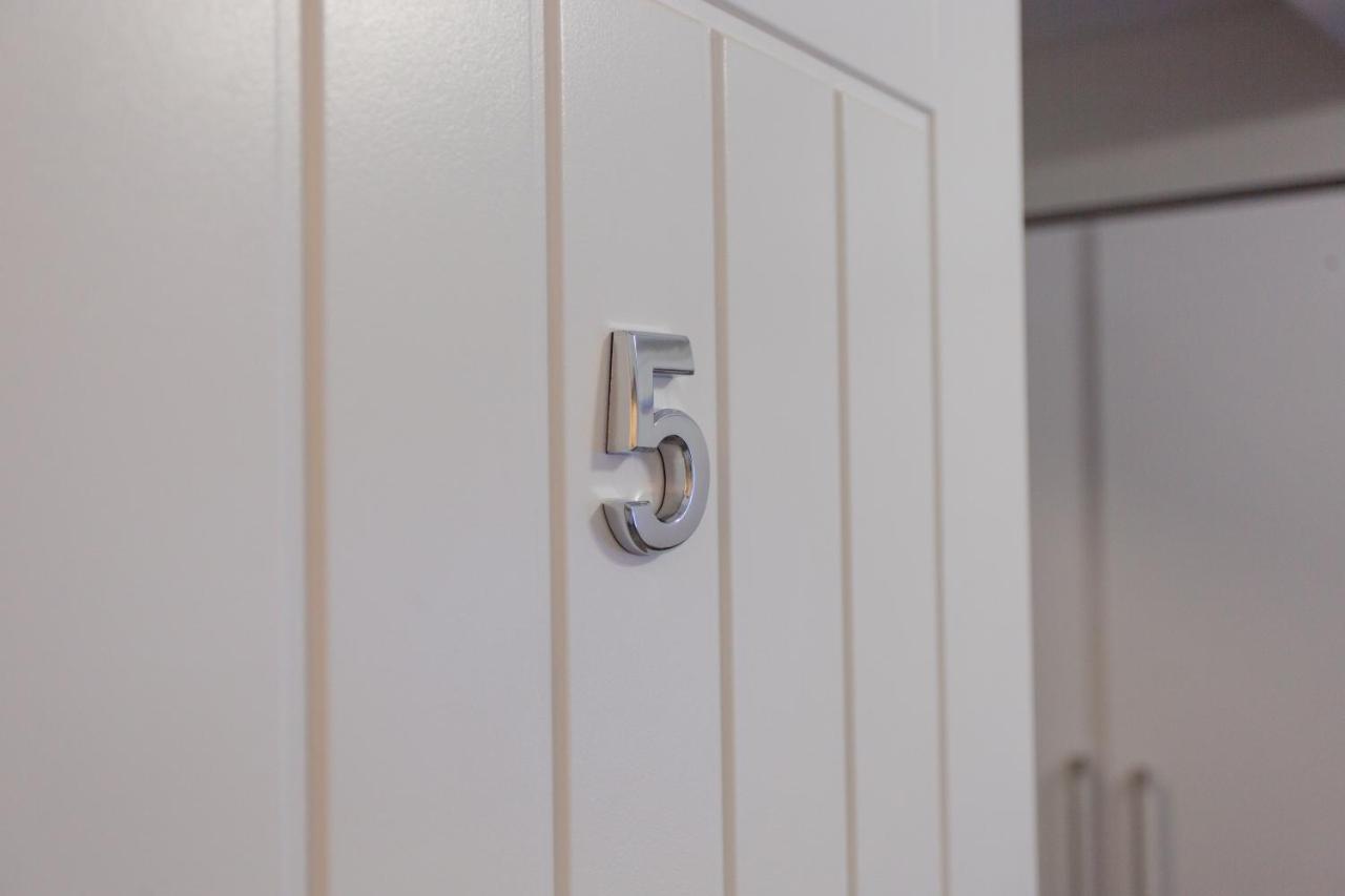 Legoland Heathrow Windsor Apartment Hotel Slough Ngoại thất bức ảnh