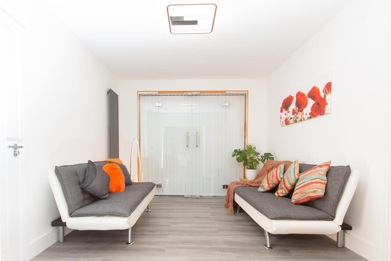 Legoland Heathrow Windsor Apartment Hotel Slough Ngoại thất bức ảnh