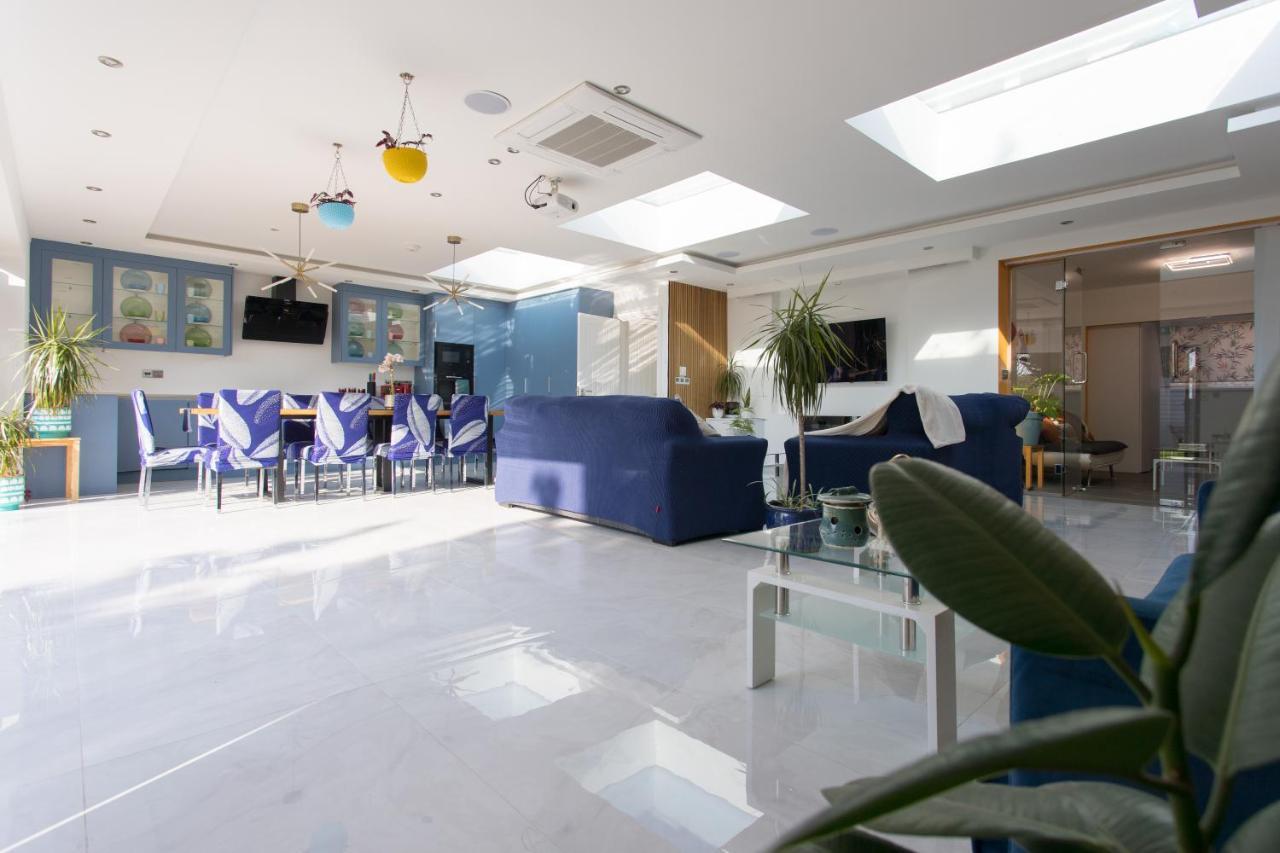 Legoland Heathrow Windsor Apartment Hotel Slough Ngoại thất bức ảnh