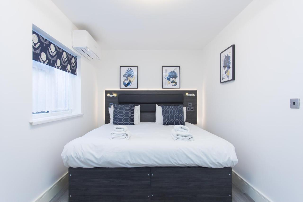 Legoland Heathrow Windsor Apartment Hotel Slough Ngoại thất bức ảnh